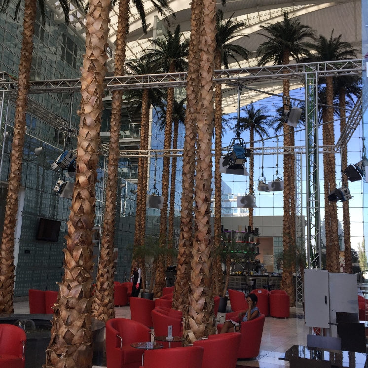 Flughafen: Hilton Hotel